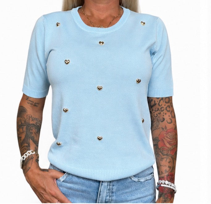 Top heart blue